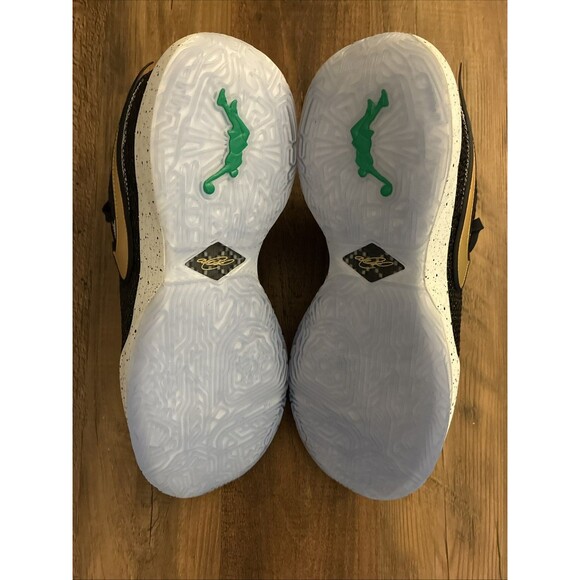 Nike Men Size 9 LeBron 20 Black Metallic Gold Basketball Shoes DJ5423-003 - Picture 6 of 9